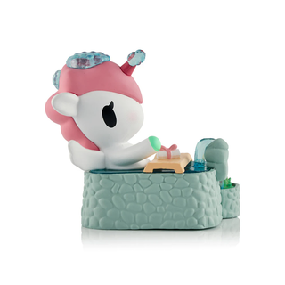 Spa Day Unicorno Hot Spring Oasis Special Edition Figure